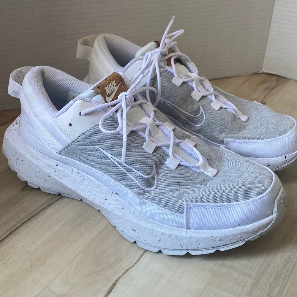 Rare Men’s Nike Crater Remixa Runners in white/grey DC6916-100
